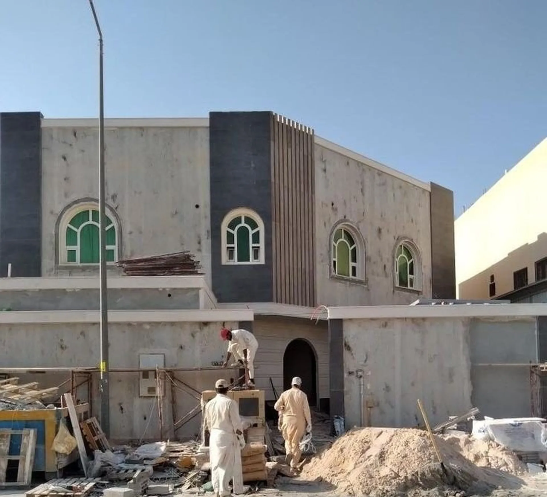 معالجة رطوبة وعزل أسقف بالرياض